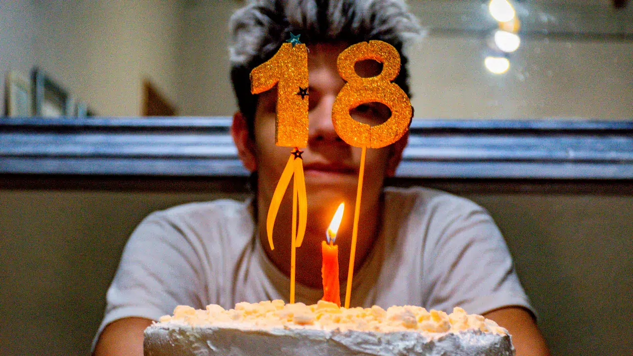 Geschenkideen zum 18. Geburtstag: Kreative Überraschungen zur Volljährigkeit